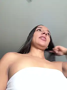 Snapshot of dominantandsubmissiveshow chatting on January 3, 6:24 pm dominantandsubmissiveshow online show from January 3, 6:24 pm