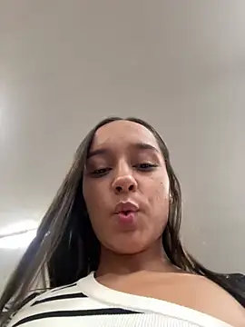 Snapshot of dominantandsubmissiveshow chatting on February 1, 8:47 pm dominantandsubmissiveshow online show from February 1, 8:47 pm