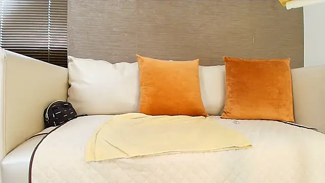 Snapshot of Sophie_LittleS chatting on February 22, 4:40 pm Sophie LittleS online show from February 22, 4:40 pm