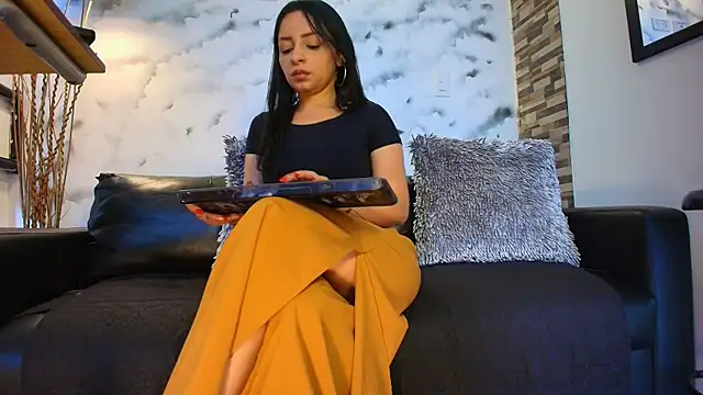 Snapshot of Sophie_LittleS chatting on October 4, 12:47 pm Sophie LittleS online show from October 4, 12:47 pm