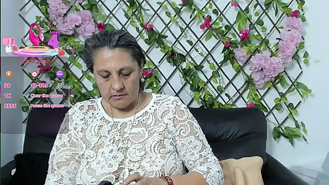 merlyna goldens online show from October 22, 11:15 pm