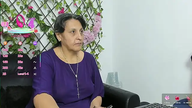 merlyna goldens online show from October 31, 11:06 pm