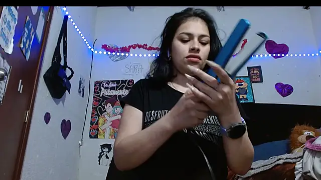 Saray extrovert  online show from October 5, 1:15 am