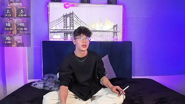 Andrew thevil online show from December 19, 3:51 am