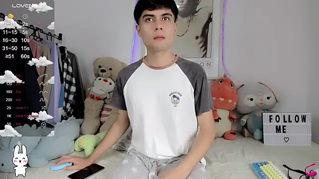 lucas cute online show from February 19, 3:16 pm