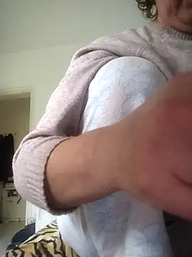 Impression222 online show from November 20, 2:28 pm