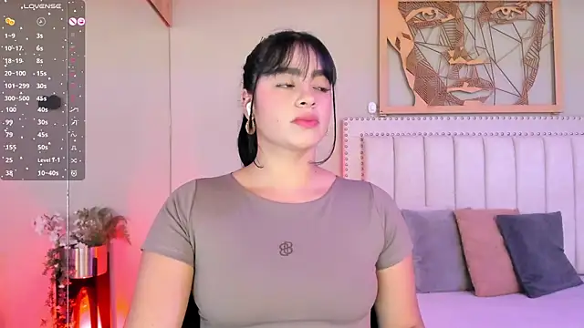 Snapshot of Paula_Desousa chatting on April 20, 7:26 pm Paula Desousa online show from April 20, 7:26 pm