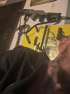 Snapshot of 420rickie420 chatting on December 24, 3:47 pm 420rickie420 online show from December 24, 3:47 pm