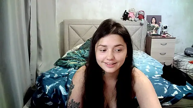juliettkalen online show from June 26, 3:44 am