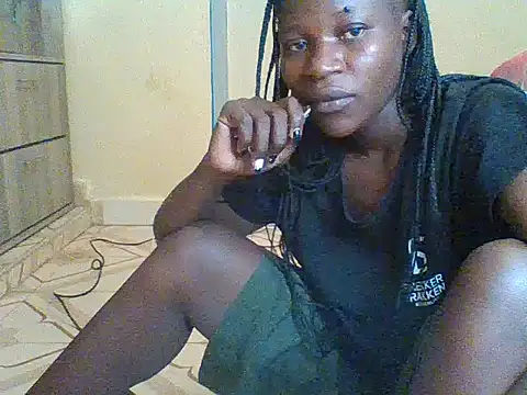 Snapshot of prettychic5 chatting on November 12, 8:15 am prettychic5 online show from November 12, 8:15 am