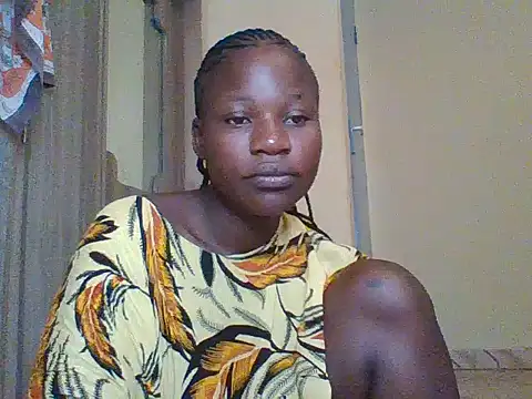 Snapshot of prettychic5 chatting on January 9, 6:38 am prettychic5 online show from January 9, 6:38 am