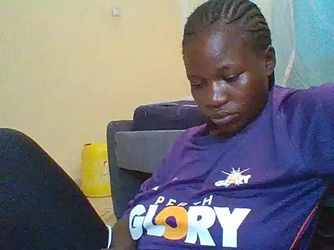 Snapshot of prettychic5 chatting on January 19, 7:56 am prettychic5 online show from January 19, 7:56 am