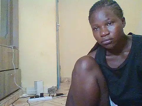 Snapshot of prettychic5 chatting on February 2, 8:46 am prettychic5 online show from February 2, 8:46 am