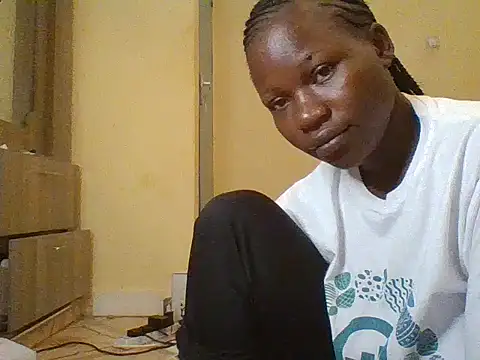 Snapshot of prettychic5 chatting on February 16, 7:26 am prettychic5 online show from February 16, 7:26 am