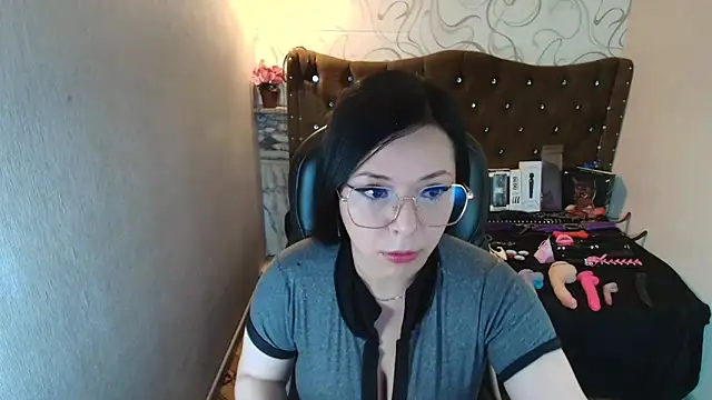 HannaCarrter online show from May 15, 10:55 am