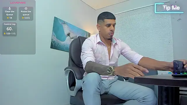 Snapshot of vincen_jose chatting on March 9, 3:43 am vincen jose online show from March 9, 3:43 am