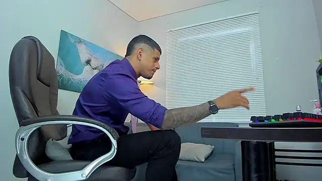 Snapshot of vincen_jose chatting on March 19, 11:58 am vincen jose online show from March 19, 11:58 am