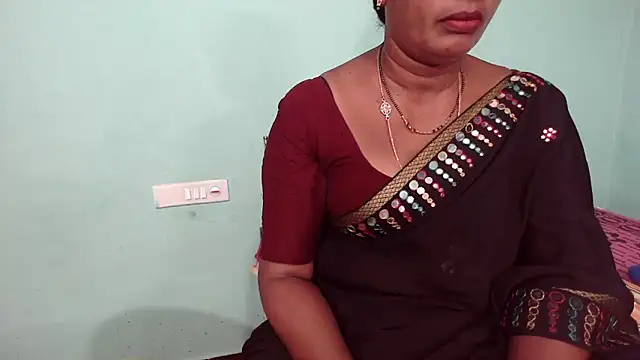shrutitelugu69 online show from May 3, 2:56 pm