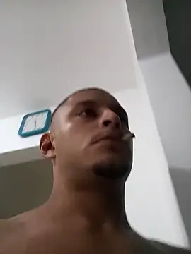 emrehliug12 online show from March 19, 2:26 am