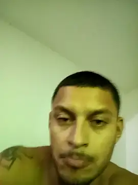 emrehliug12 online show from April 13, 6:19 am