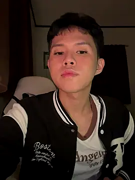 Plaxtique online show from October 17, 10:18 am