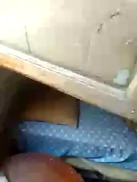 Snapshot of leandro_1045 chatting on September 18, 2:08 pm leandro 1045 online show from September 18, 2:08 pm