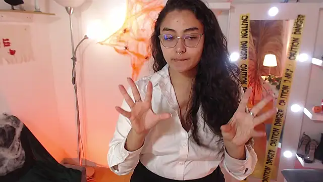 Snapshot of _Kim__M chatting on October 21, 1:23 pm  Kim  M online show from October 21, 1:23 pm