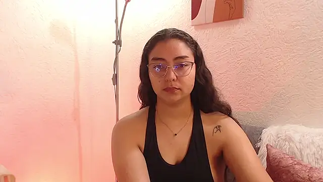 Snapshot of _Kim__M chatting on February 22, 2:48 pm Kim M online show from February 22, 2:48 pm