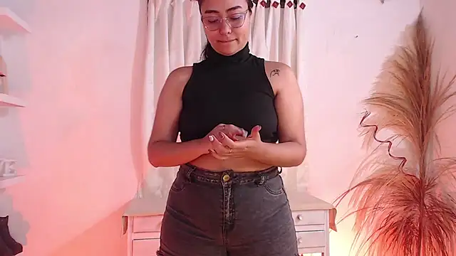 Snapshot of _Kim__M chatting on March 20, 1:49 pm Kim M online show from March 20, 1:49 pm