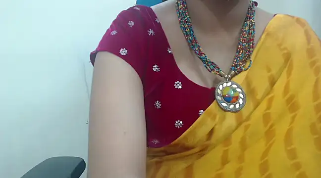 Lovely Siri 23 online show from February 1, 8:08 am