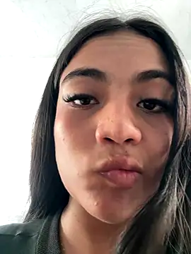 Chiqui cute online show from October 12, 3:55 pm