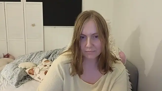 Snapshot of lilleambi chatting on March 6, 8:38 pm lilleambi online show from March 6, 8:38 pm