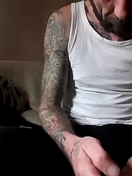 Snapshot of PIercingBoy38 chatting on January 22, 1:11 pm PIercingBoy38 online show from January 22, 1:11 pm