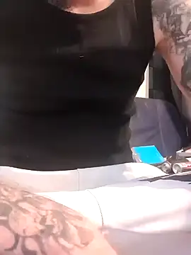 Snapshot of PIercingBoy38 chatting on February 2, 12:46 pm PIercingBoy38 online show from February 2, 12:46 pm