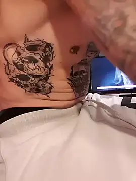 Snapshot of PIercingBoy38 chatting on February 2, 9:56 pm PIercingBoy38 online show from February 2, 9:56 pm