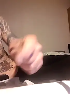 Snapshot of PIercingBoy38 chatting on February 8, 1:32 am PIercingBoy38 online show from February 8, 1:32 am