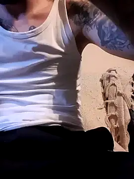 Snapshot of PIercingBoy38 chatting on February 14, 3:58 pm PIercingBoy38 online show from February 14, 3:58 pm