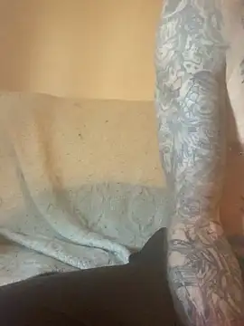 Snapshot of PIercingBoy38 chatting on March 4, 12:33 pm PIercingBoy38 online show from March 4, 12:33 pm