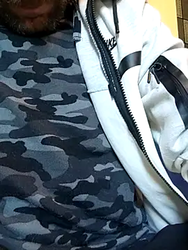 Snapshot of PIercingBoy38 chatting on October 1, 11:38 am PIercingBoy38 online show from October 1, 11:38 am