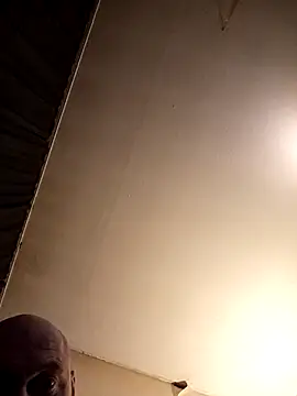 Snapshot of PIercingBoy38 chatting on December 16, 6:02 pm PIercingBoy38 online show from December 16, 6:02 pm