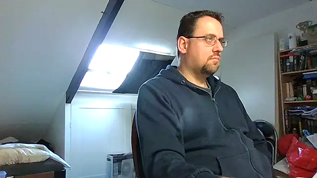 Snapshot of rdewaard81 chatting on October 1, 8:42 am rdewaard81 online show from October 1, 8:42 am