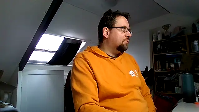 rdewaard81 online show from December 5, 9:40 am