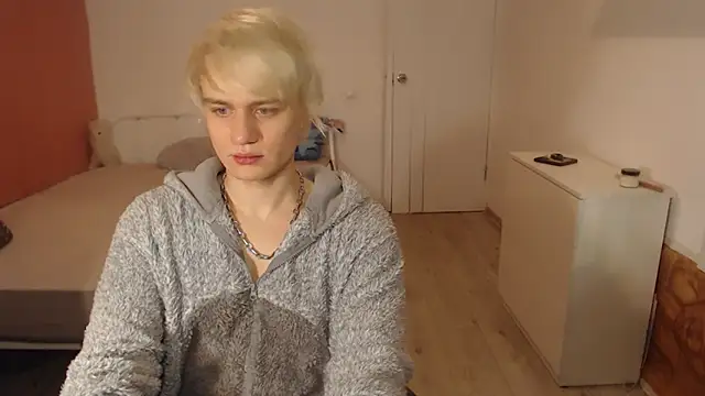 Snapshot of Oliver_sweet_ chatting on January 7, 1:30 am Oliver sweet online show from January 7, 1:30 am