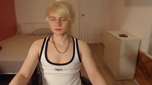 Snapshot of Oliver_sweet_ chatting on February 5, 2:05 am Oliver sweet online show from February 5, 2:05 am