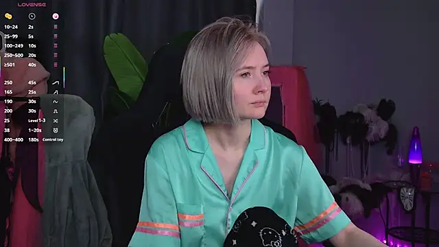 Snapshot of ReiYosimoto chatting on March 31, 2:28 pm ReiYosimoto online show from March 31, 2:28 pm