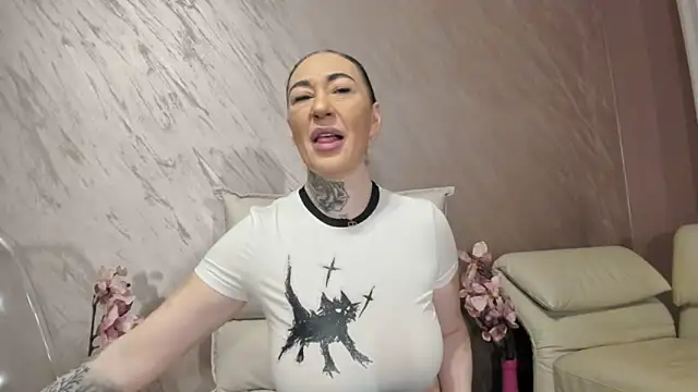 Rayanablackandwhite online show from February 16, 4:08 am