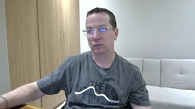 Snapshot of BrettJ81 chatting on September 9, 4:28 pm BrettJ81 online show from September 9, 4:28 pm