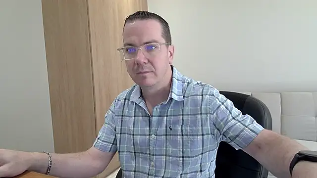 Snapshot of BrettJ81 chatting on September 20, 10:49 am BrettJ81 online show from September 20, 10:49 am