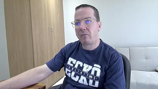 Snapshot of BrettJ81 chatting on September 26, 1:04 pm BrettJ81 online show from September 26, 1:04 pm