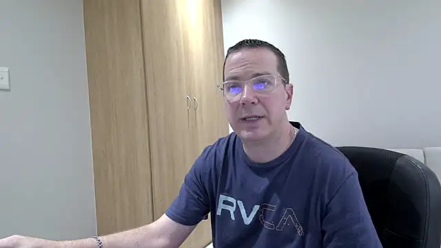 Snapshot of BrettJ81 chatting on September 28, 1:16 pm BrettJ81 online show from September 28, 1:16 pm